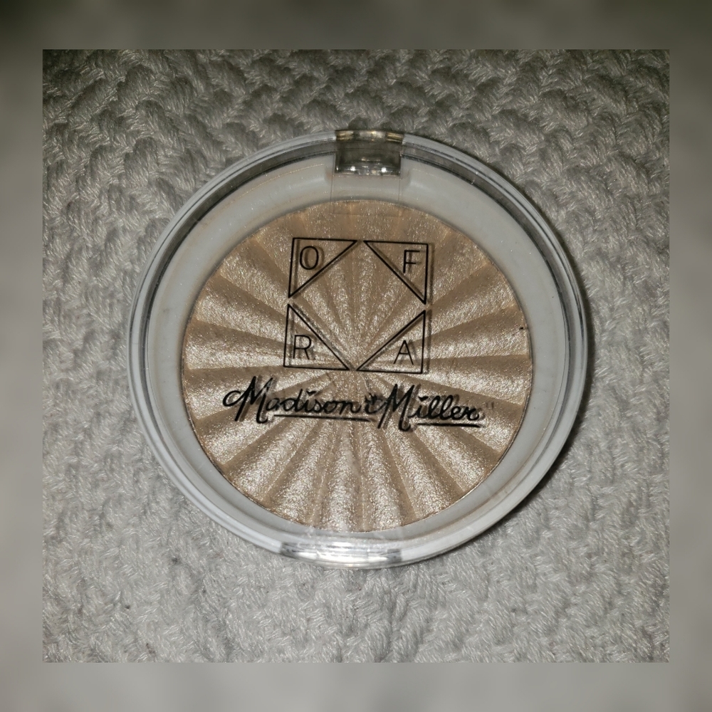 Brand New hightlighter: Moondance